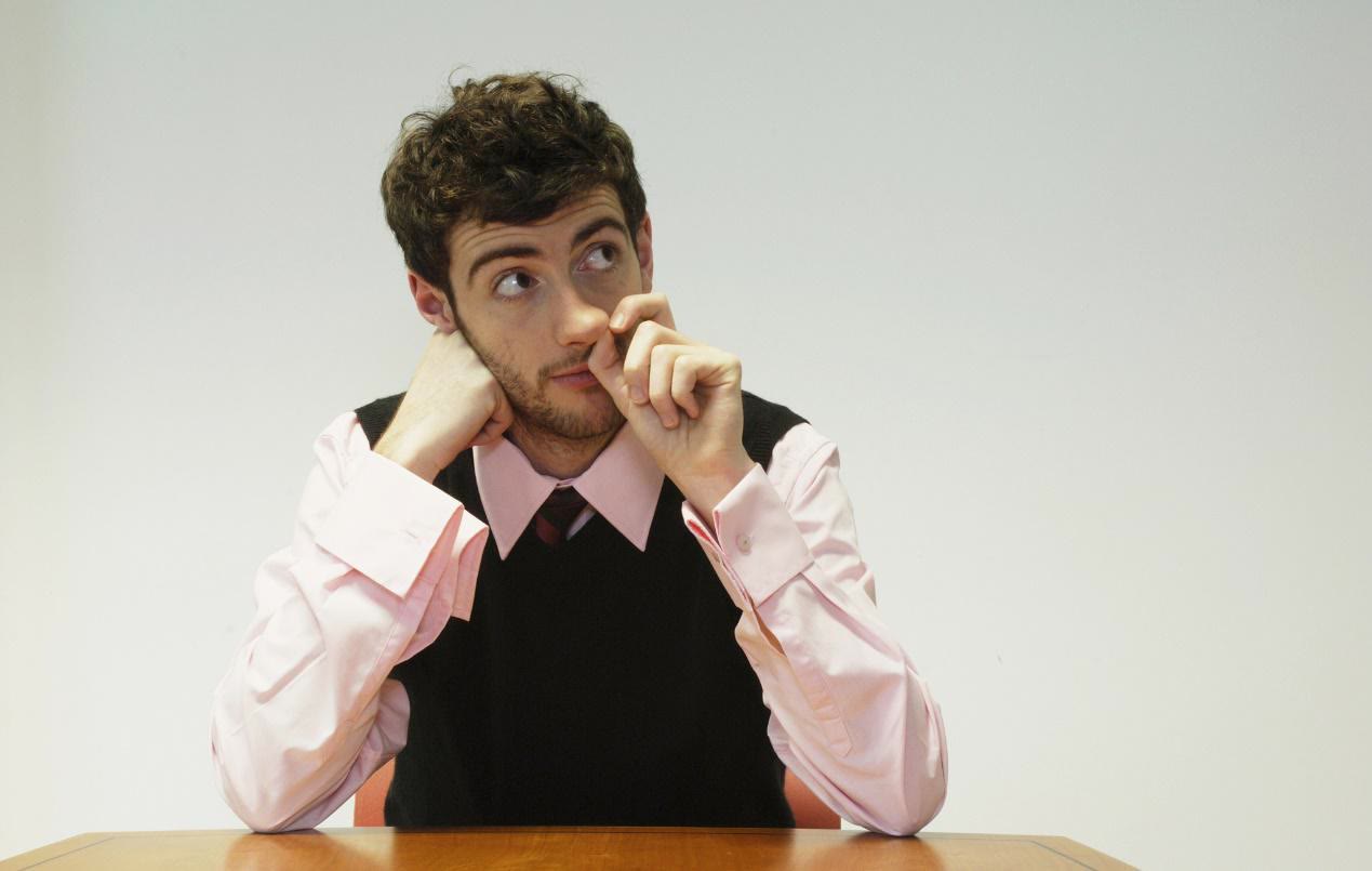 频繁挖鼻孔险丧命,长期挖鼻孔注意事项