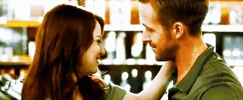 一直处在暧昧期，女生如何将关系加速升级？