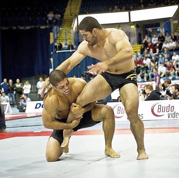 中东土豪有多舍得为自己的爱好花钱,看完自闭了