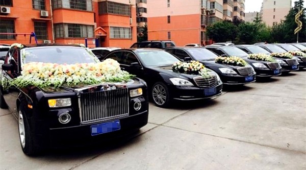 豪车婚车租赁一天多少钱,婚车豪车队租赁价格一览表