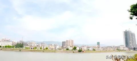 忆往昔峥嵘岁月看今朝城市新貌,忆往昔峥嵘岁月稠看今朝民富国强