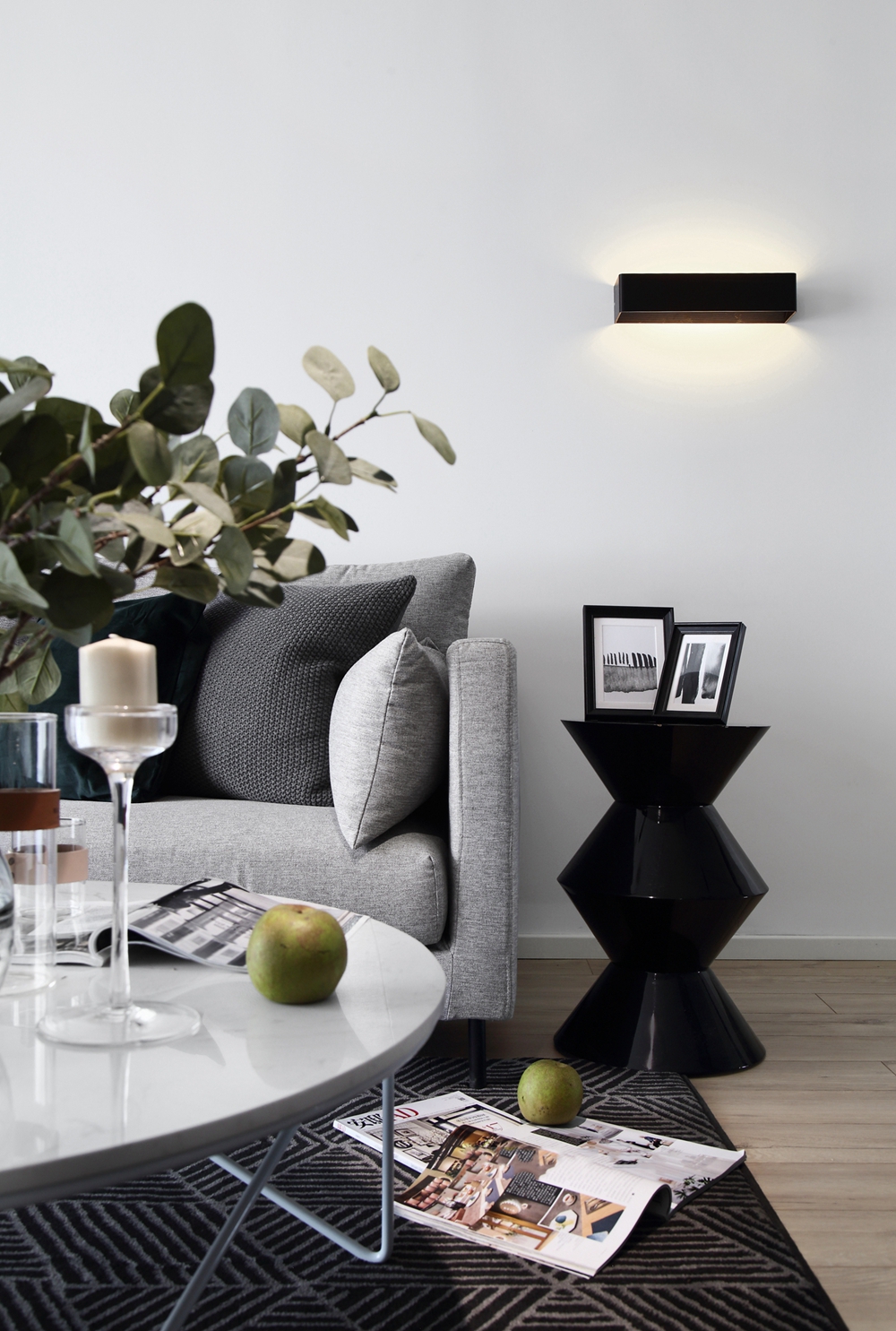 夫妻温馨家庭画面,南京家中的精致场面