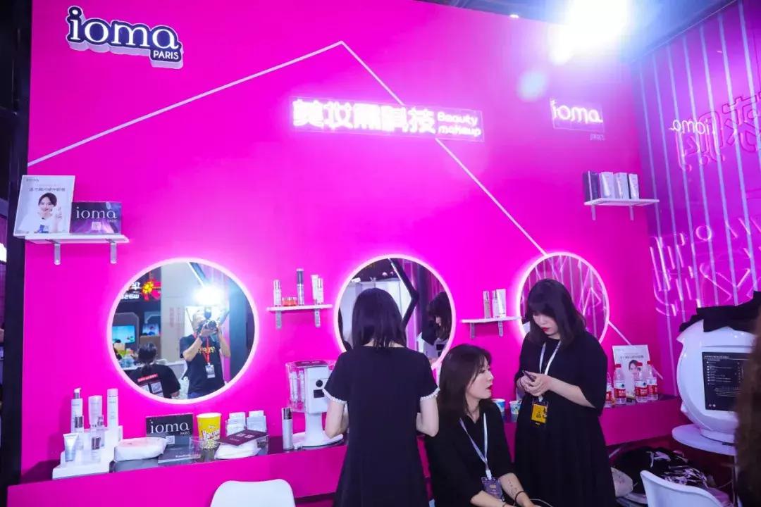 今天，半个杭州城的大小朋友在这里过六一