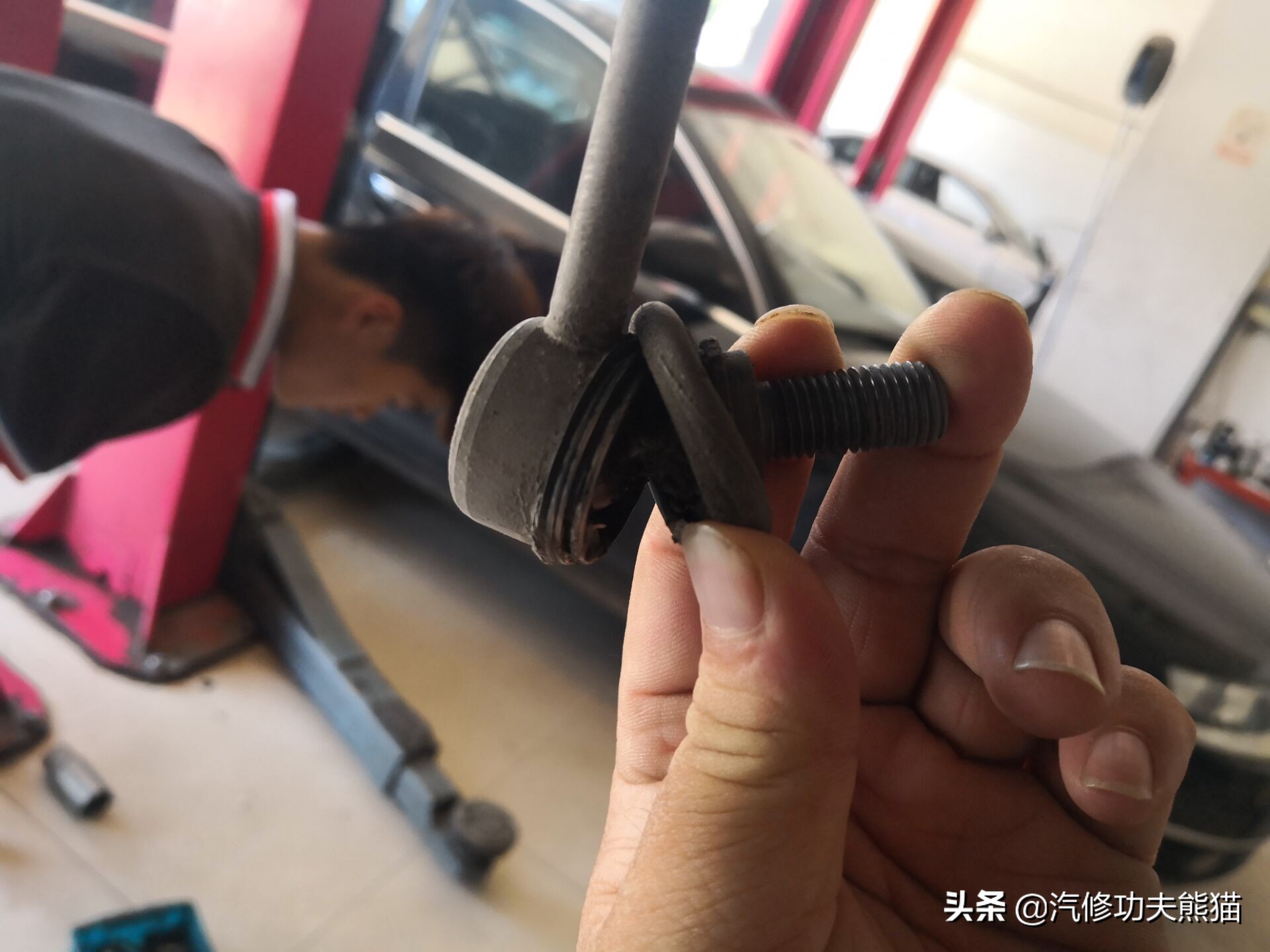 2017款途观丝绸之路1.8t烧机油吗,途观2015款1.8t四驱豪华版烧机油