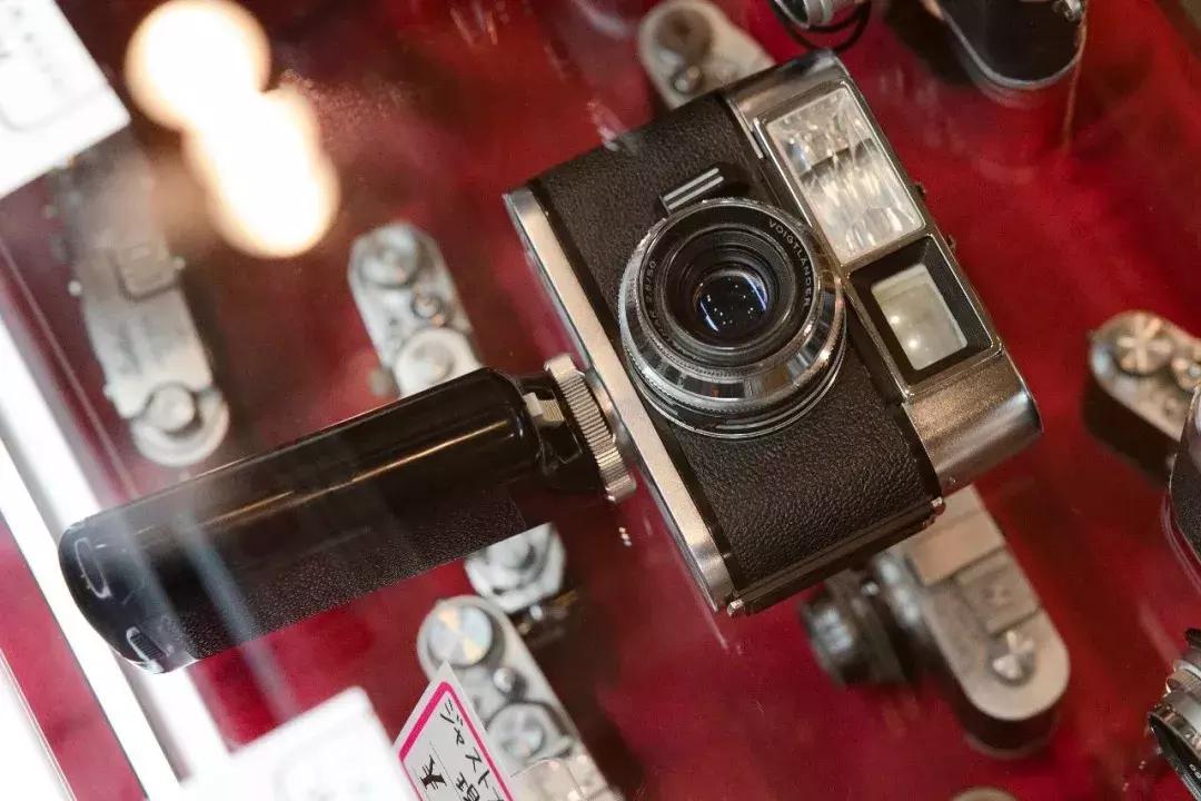 佳能相机二手卖多少钱,最便宜的佳能相机多少钱