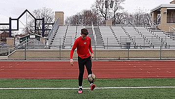 简单易学颠球技巧,八种颠球技巧口诀