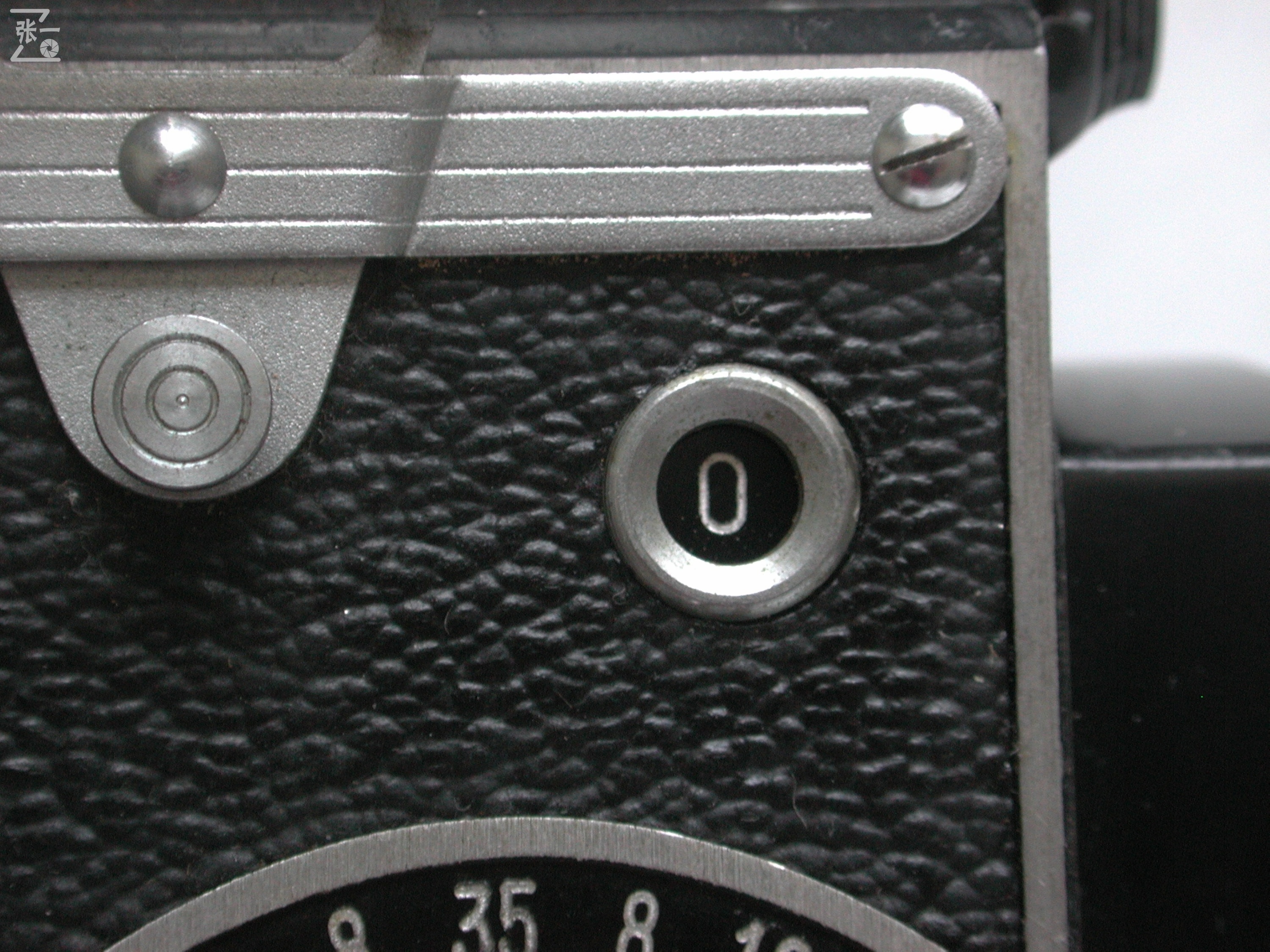 右手调焦的双反照相机：WalzflexIIIA！日本制造