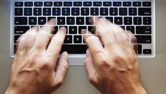 两个号卖25万，“做号*党**”洗刷内容平台