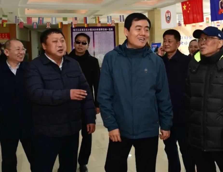 龙井一家民营企业勒紧裤带参战中冠，此举就是要告诉大家——延边足球还活着！