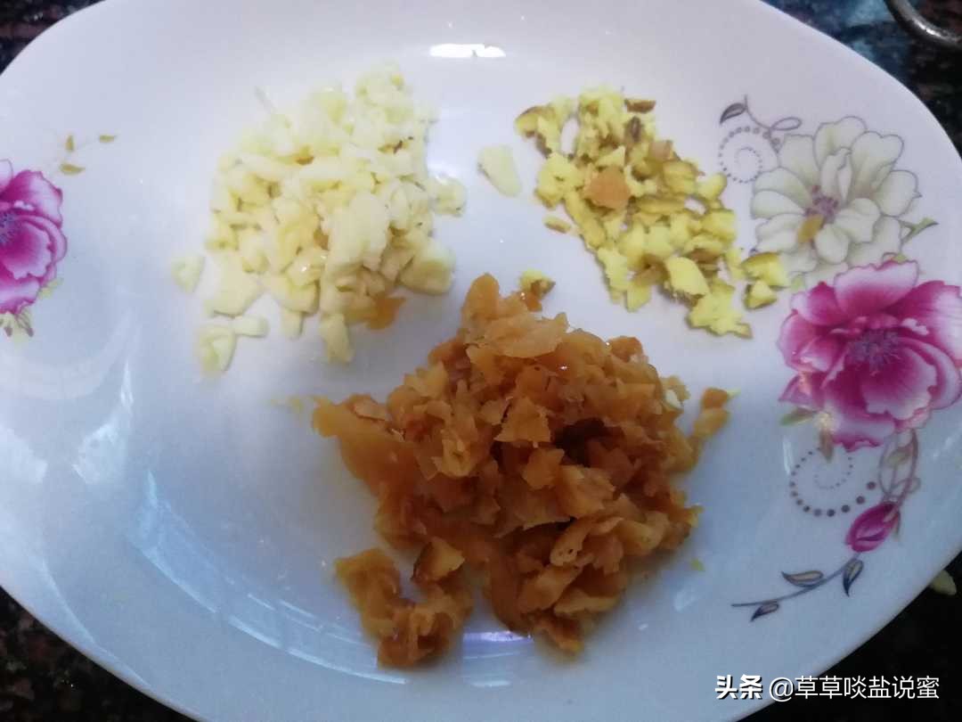 白鲳鱼怎么焖好吃,清蒸黑鲳鱼的做法大全