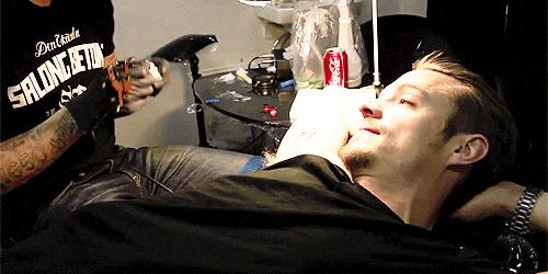 如何零基础纹纹身,刚纹了纹身怎么出门