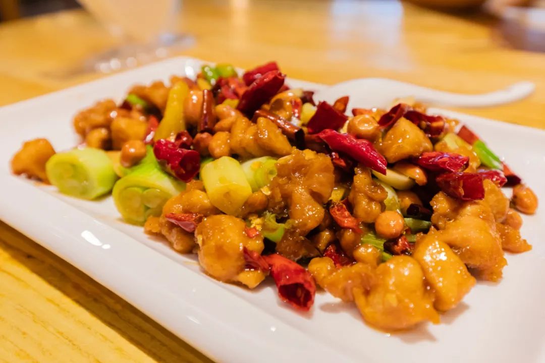 成都美食游最佳攻略,在成都不吃辣应该怎么享受美食