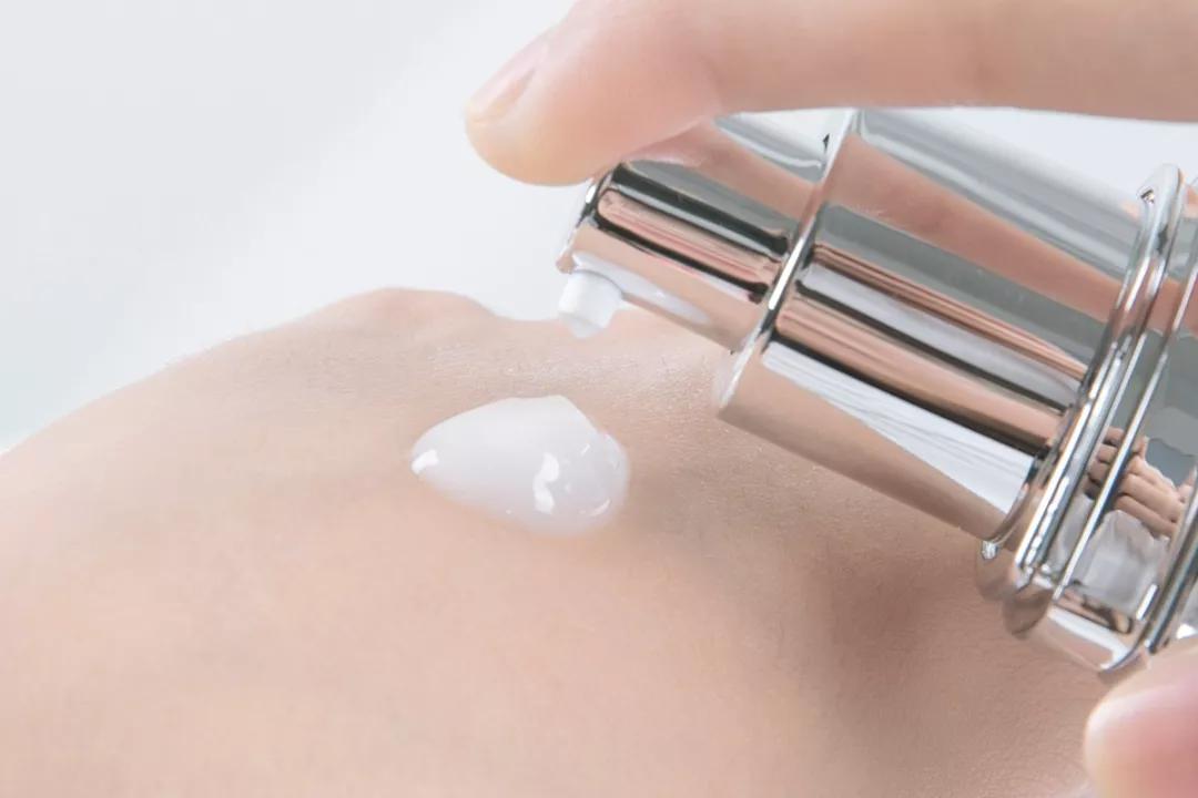 平价淡斑美白小灯泡,神仙水小灯泡精华淡斑