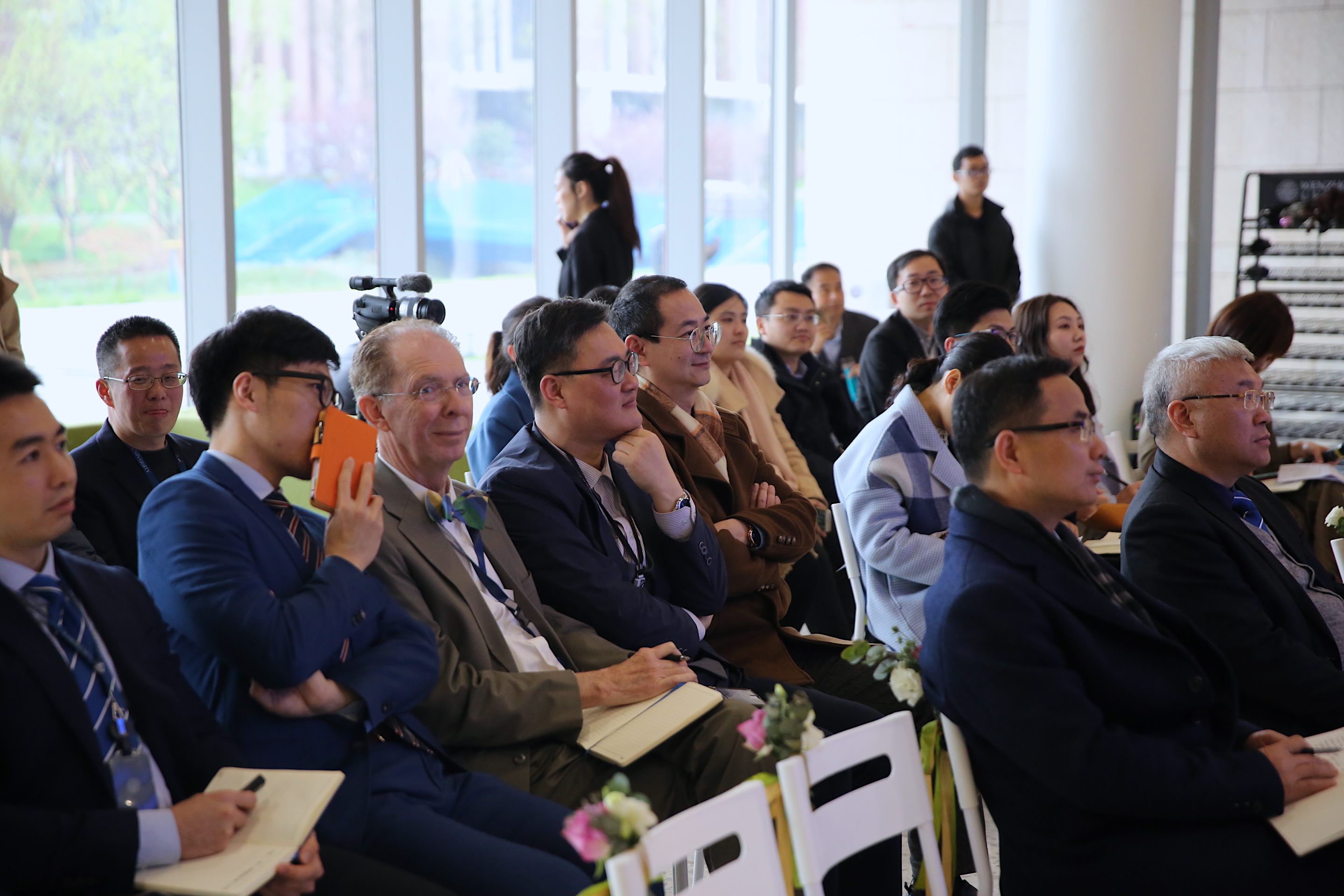 温肯校长王立首次亮相媒体畅聊温州情缘描绘未来奔跑路径