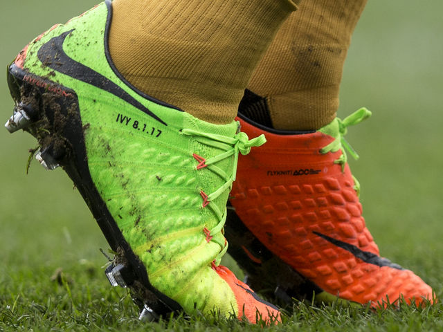 看鞋识人羽毛球,看鞋识人野球场