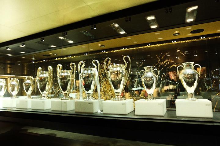 皇马队史十大球星图片,皇马七大巨星时期阵容对阵图