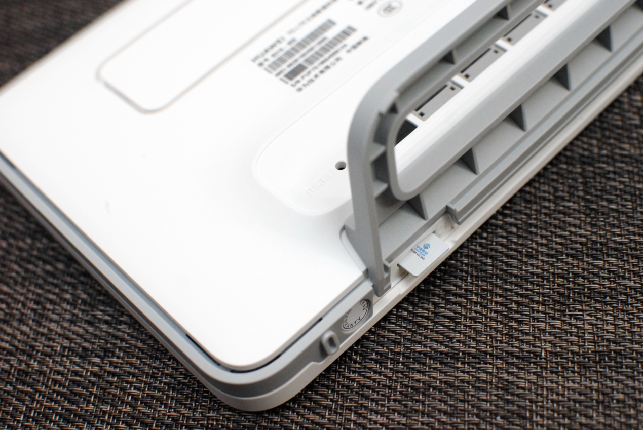 移动路由器能无线上网,随身WiFi移动路由器极速上网