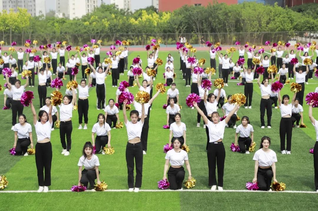 庆祝建党十周年校园艺术节手绘,建党100周年艺术节各个校园展演