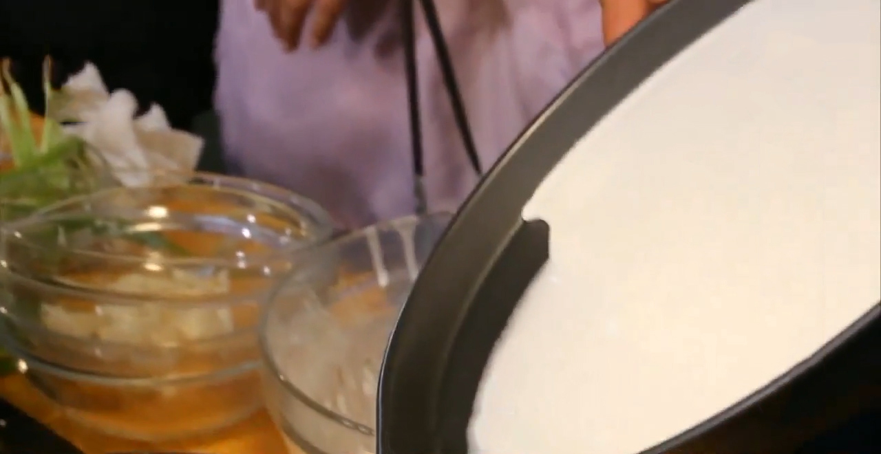 如何自制凉皮凉了也劲道,自制凉皮怎么做又滑又劲道