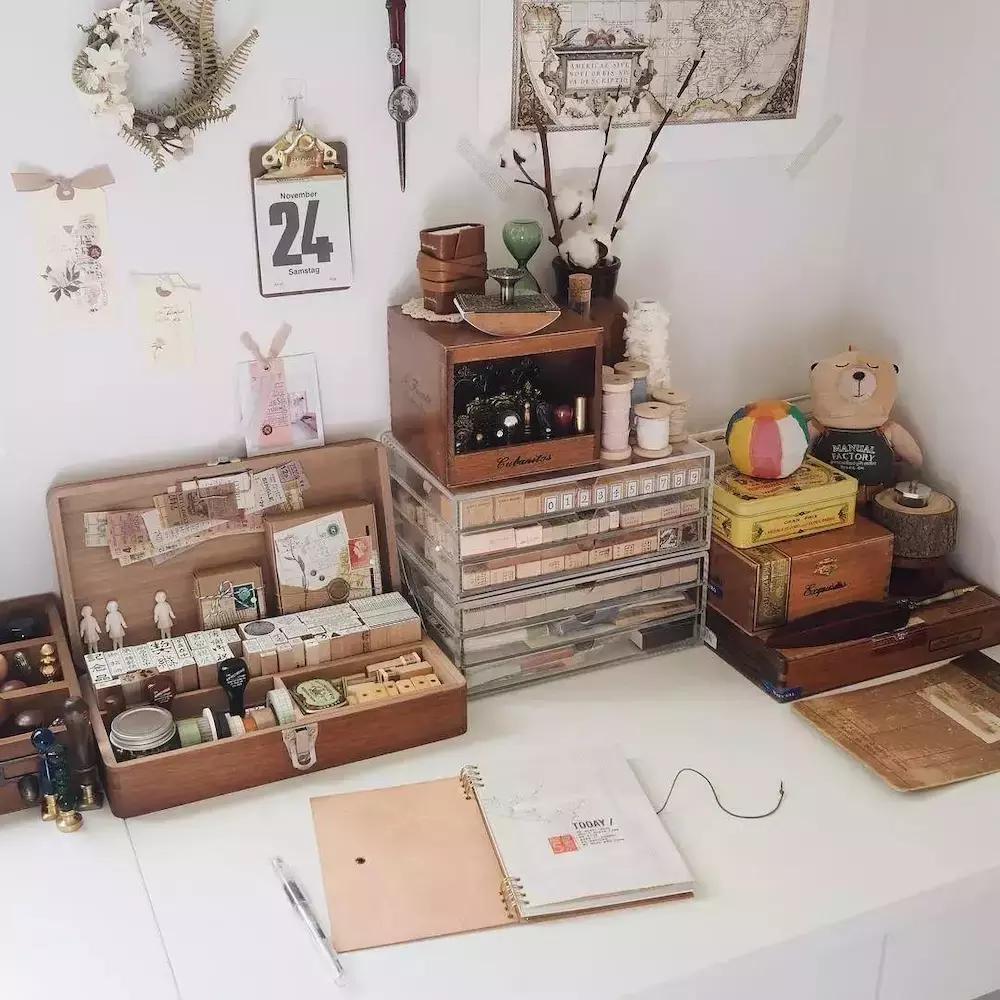 如何将书桌收纳得又大方又干净,书桌整理收纳大改造沉浸式