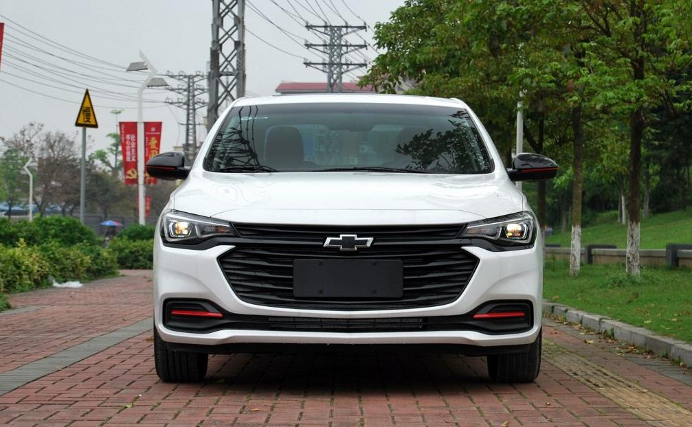 顶配不到10万元4款轿车性价比超高,顶配只要9万多的最火国民家轿