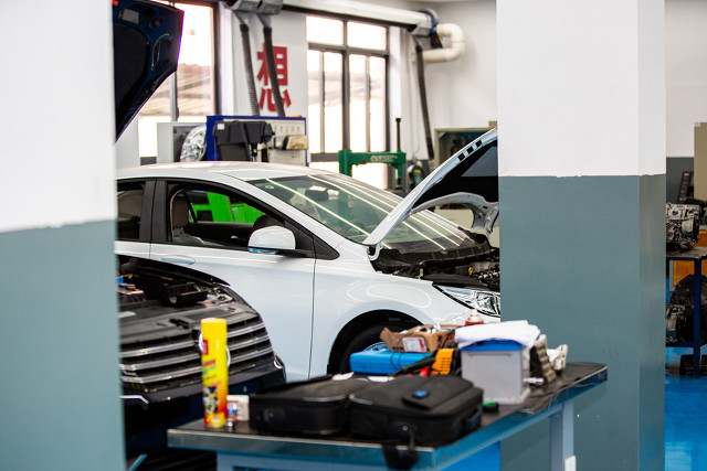 原厂机油是最适合发动机的吗,德迩弗原厂全合成机油