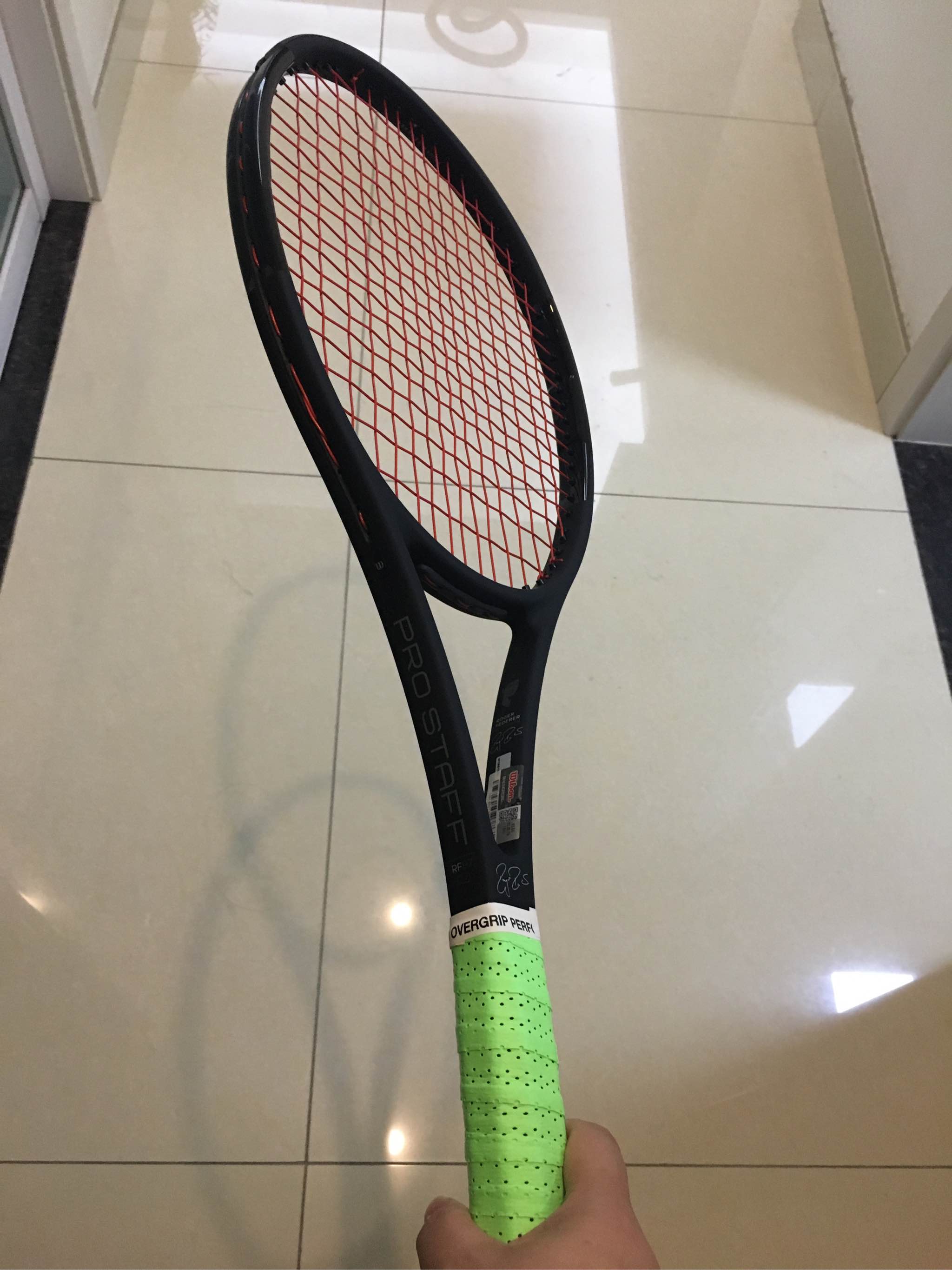 wilson费德勒签名款专业网球拍小黑拍试用介绍