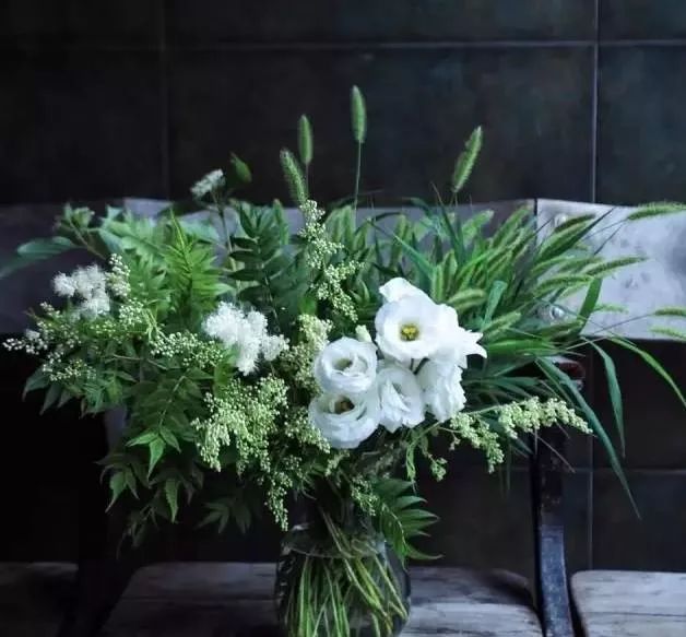 插花花材的固定技巧,三种花材插花教程新手入门