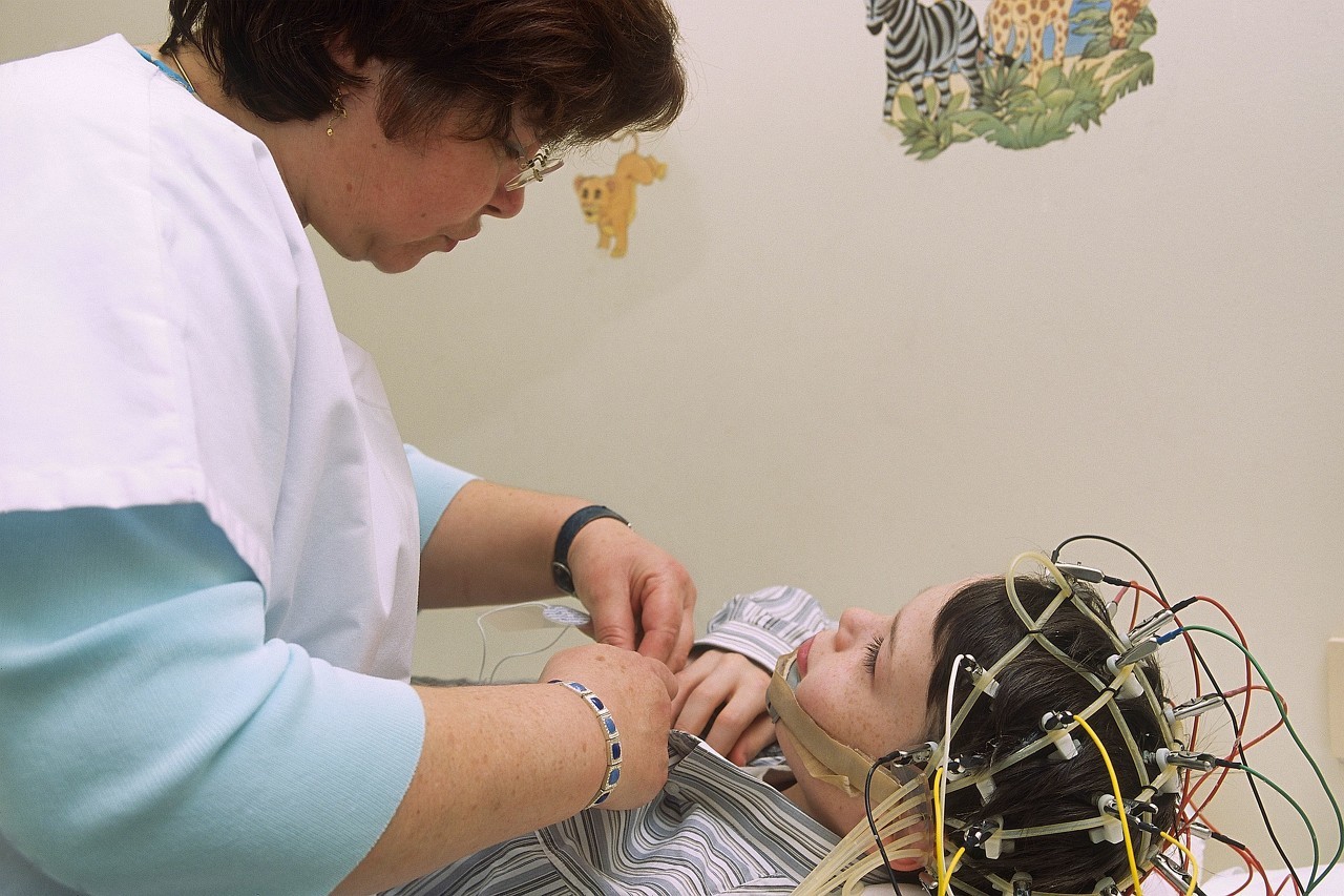 认识癫痫的相关治疗，给抽搐的他一个微笑