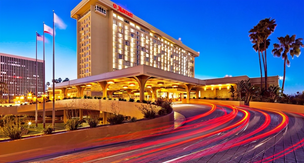 绵阳富豪发家史:33岁辞职下海,豪掷14亿收购2家美国酒店