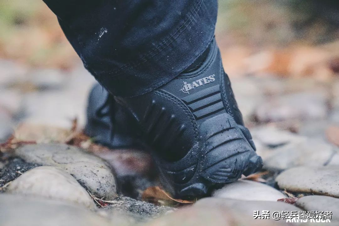 为什么军靴又防水又透气,作战靴真的适合日常穿吗