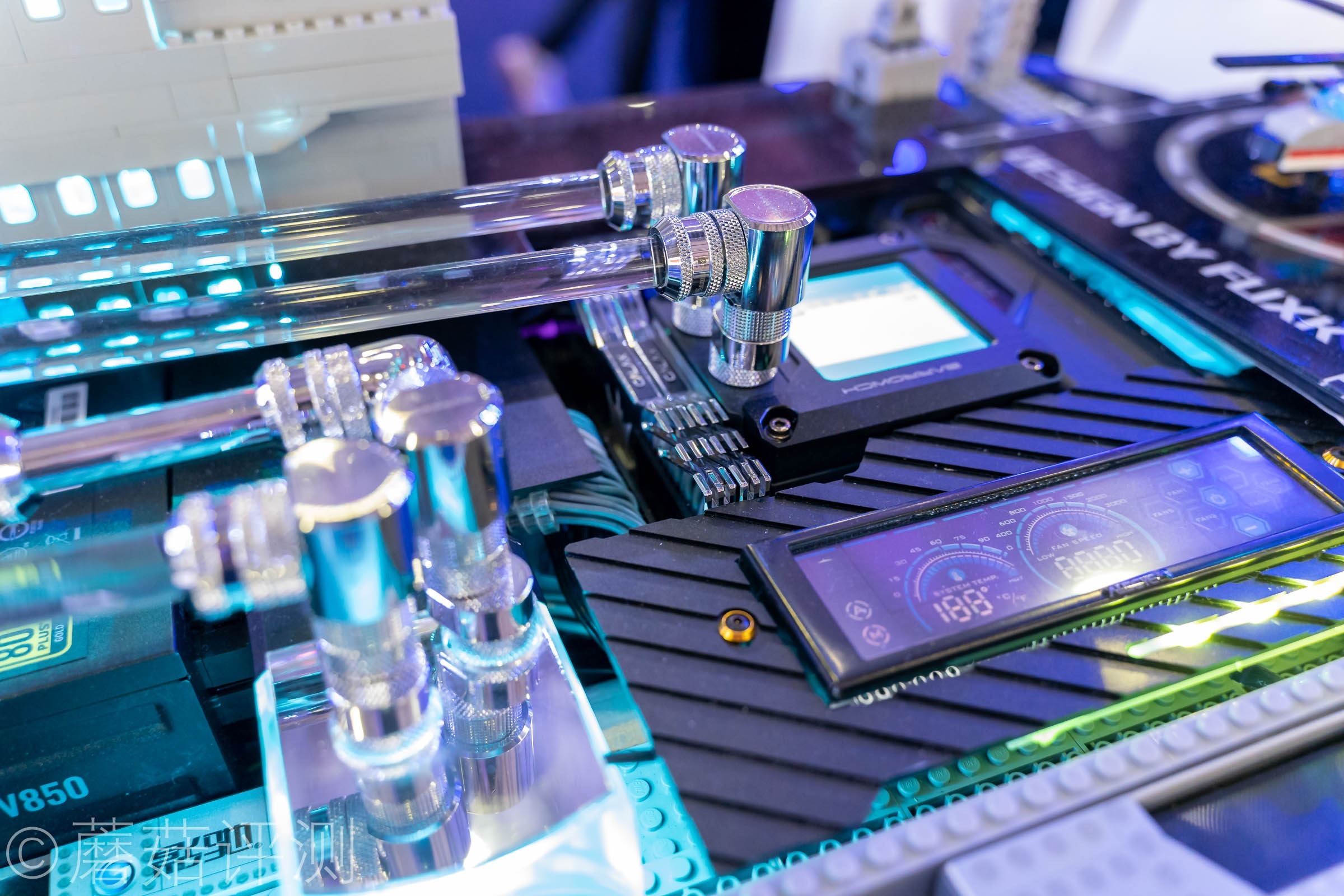 又有啥好玩的？蘑菇带你逛ChinaJoy2021，硬件、车和漂亮的小姐姐