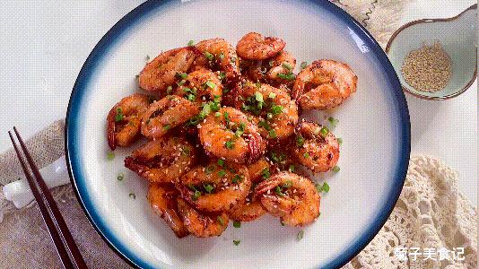 正宗油焖大虾家庭版做法简单美味,家庭版油焖大虾简单美味一看就会