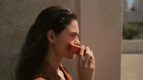 奢侈品下场battle卖口红，爱马仕、周仰杰，该买哪一支？