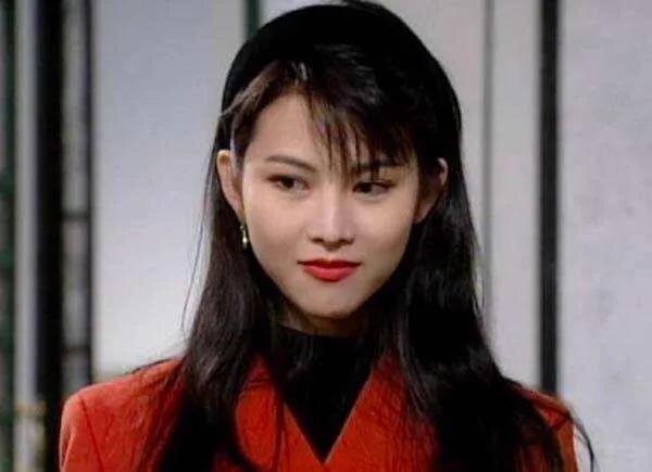 蔡少芬复古穿衣搭配,蔡少芬格子衬衫穿搭