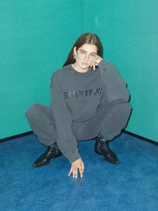 温度低穿的衣服,冬天穿宽松的卫衣怎么搭配