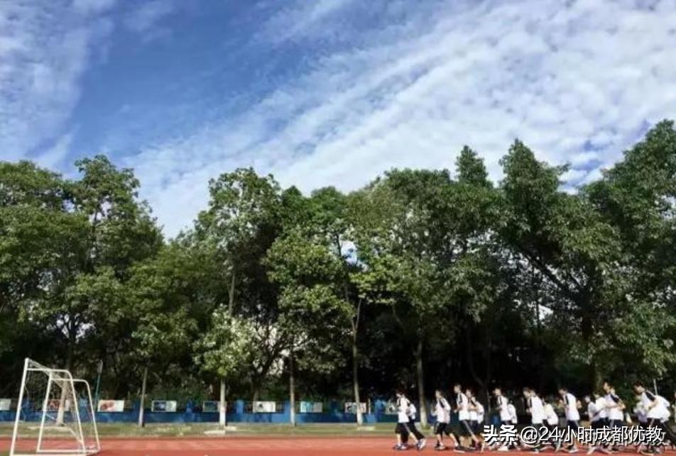 有情怀、国企管、小班化、性价比超高,尽在成都盐道街外语学校