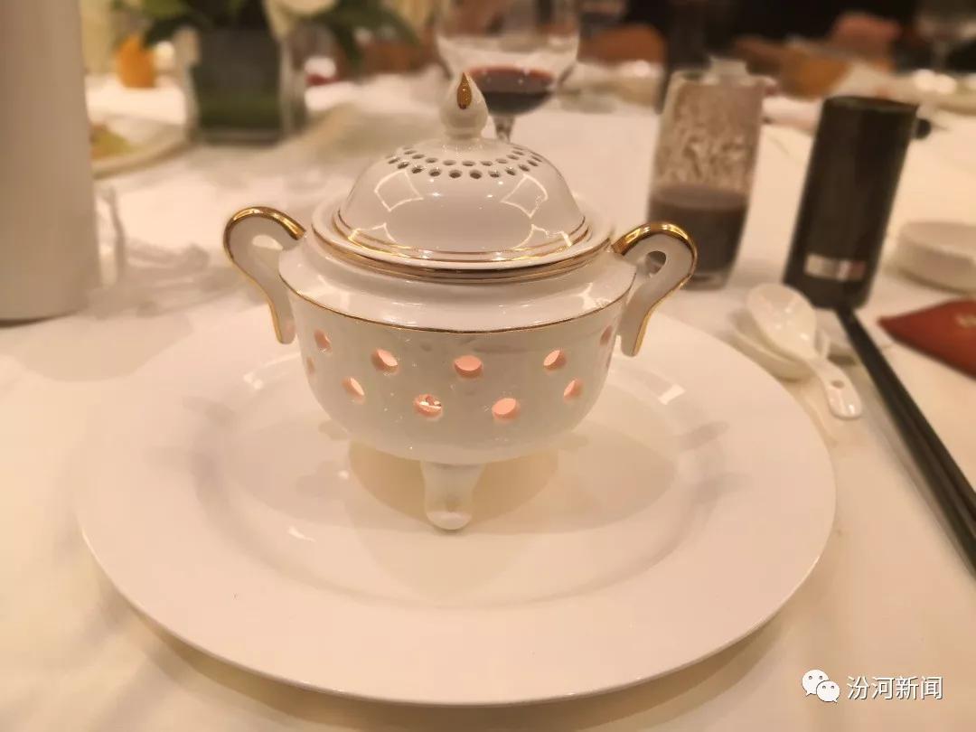 鎵撳紑浣犵殑鍛宠暰浜彈鑸屽皷涓婄殑缇庨,鏉ヤ竴鍦鸿瑙夌洓瀹村惂鑸屽皷涓婄殑缇庨