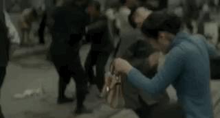 《隐秘而伟大》为什么好看？三场“不起眼”的群架，各有深意