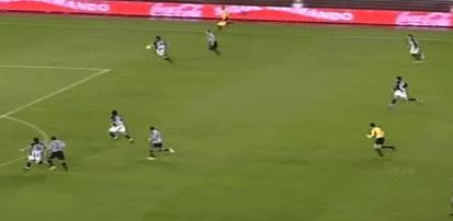 万人迷光环下的铁血斗士职业球员典范