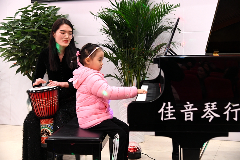 佳音艺术培训中心主持班汇报演出,佳音琴行学员演奏会