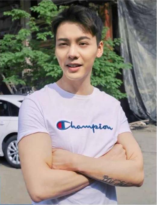 champion潮牌夹克,champion还有什么潮牌