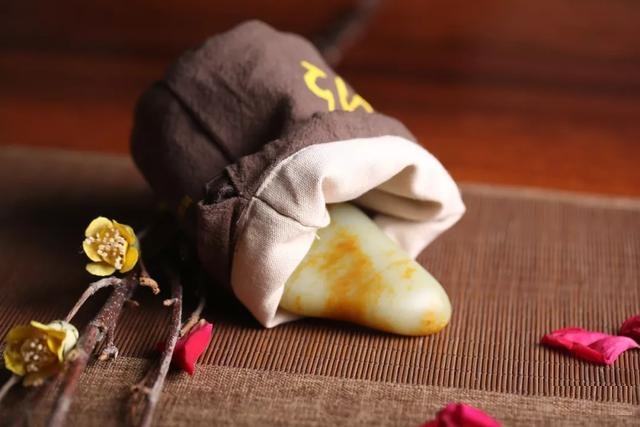 和田玉青海料用抹油吗,和田玉抹油了怎么洗