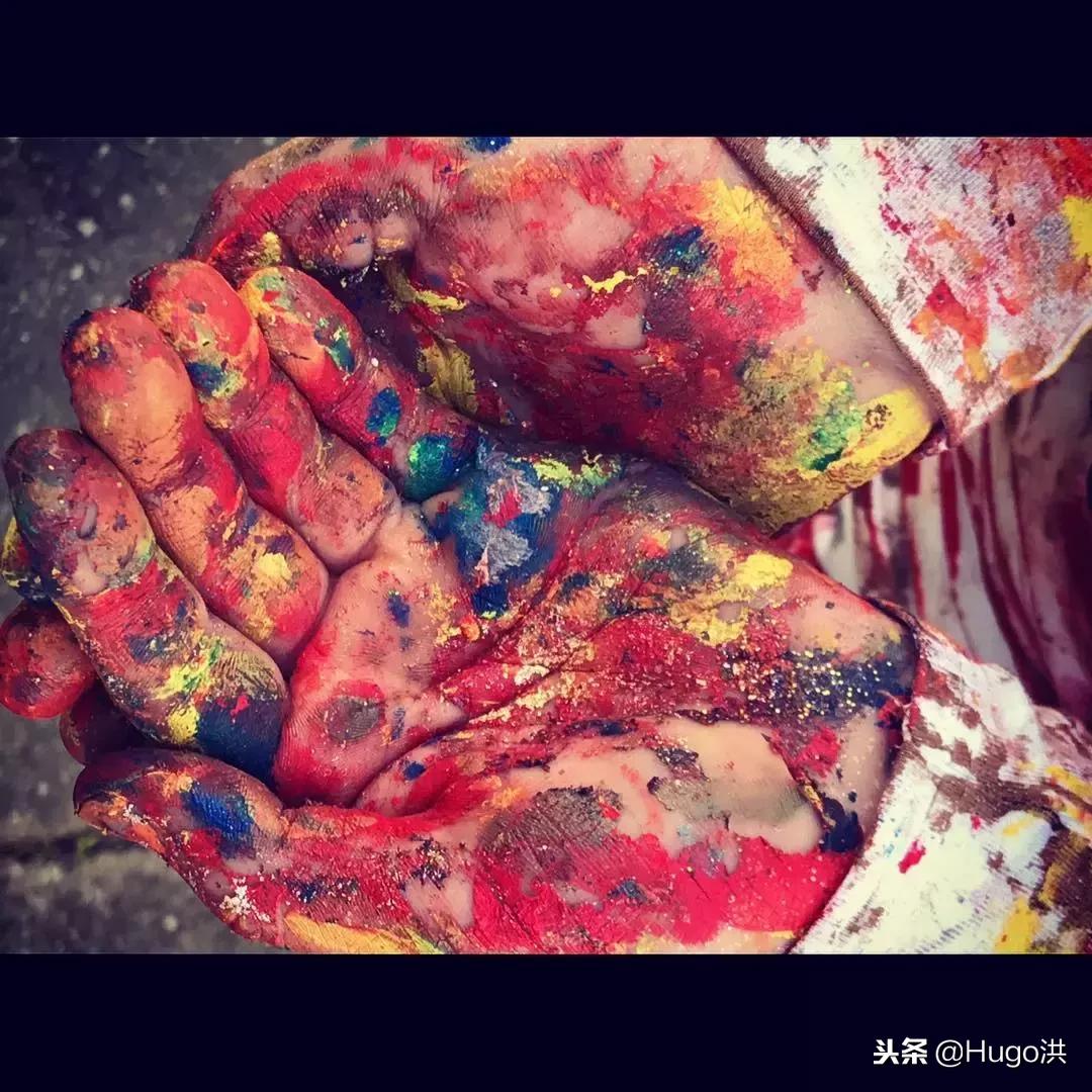 父母“纵容”的熊孩子成为了2岁的女版“毕加索”，作品卖出百万