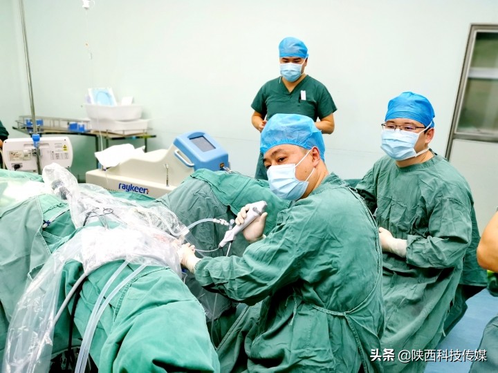 软镜经尿道钬激光碎石,洞口县人民医院输尿管软镜碎石术