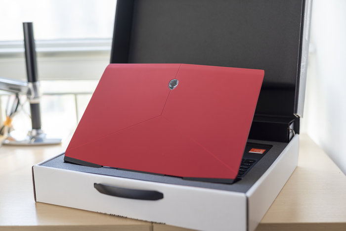 外星人alienwarem15拆解,alienwarem15星云红升级