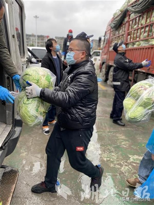 冲在前线,冲上前线护后方