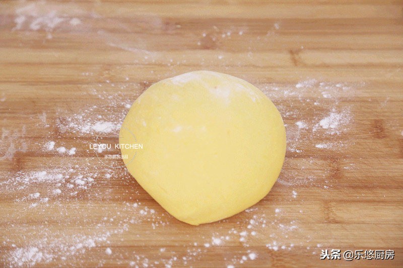 用筷子一卷的花卷,筷子压花卷做法