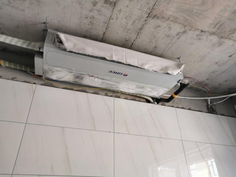 家用普通空调和中央空调哪个好,家用一拖四中央空调优缺点