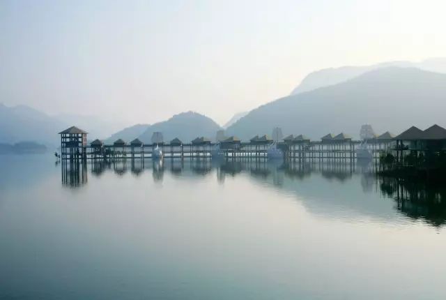 浙江隐藏一座仙境,浙江距离杭州1小时车程的城市